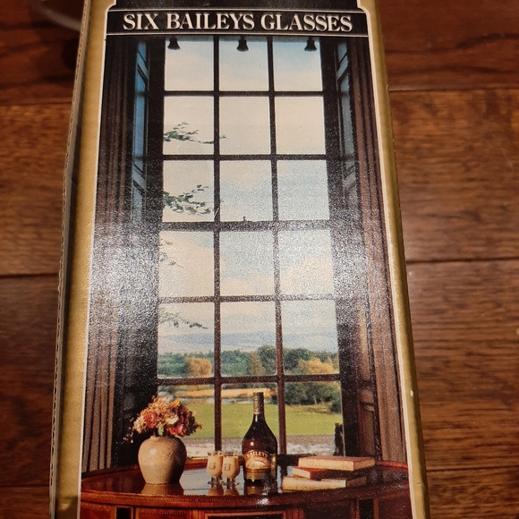 Vintage set of baileys glasses with mug - Picture 5 of 6